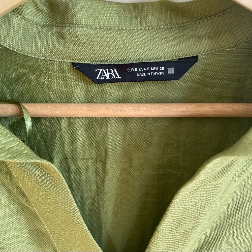 ZARA Green Lyocell Oversized V-Neck Long Sleeve Blouse - Picture 4 of 7